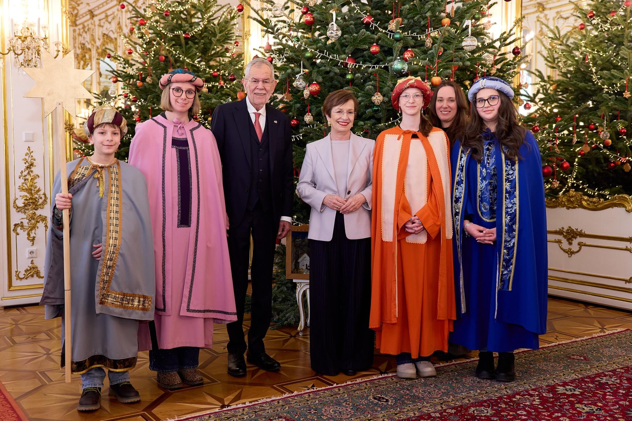 Sternsinger-Gruppe aus Unterwart beim Bundespräsidenten